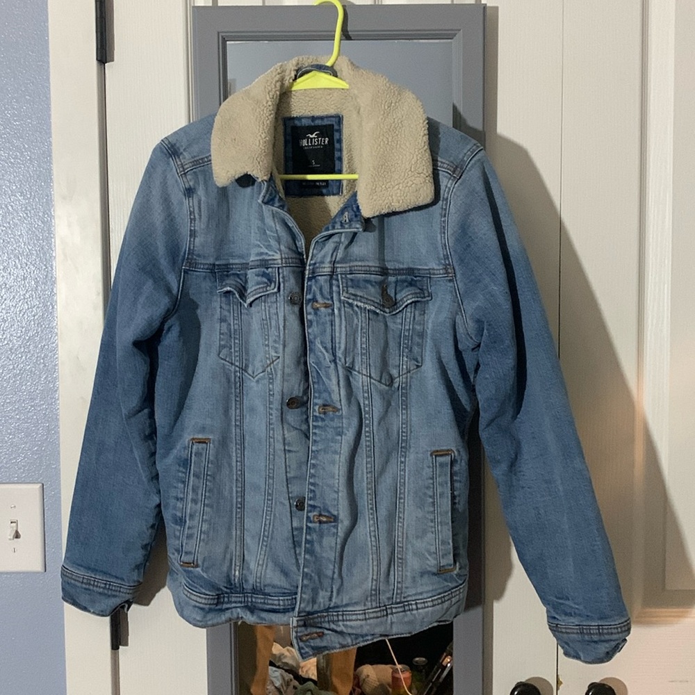 Men’s Hollister Denim Sherpa lined trucker jacket